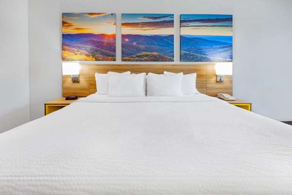  - Days Inn Airport Roanoke - I-81, Exit 146