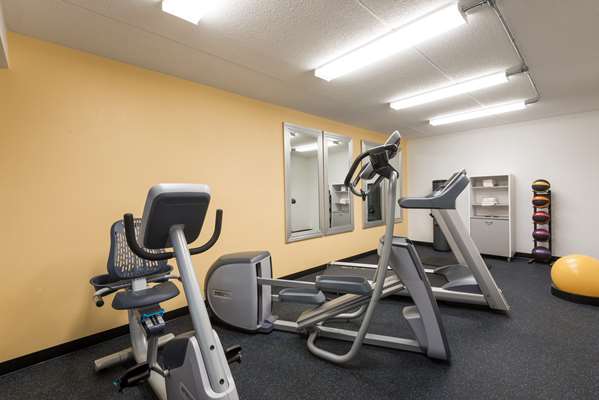 Fitness/ Exercise Room - Days Inn Harmarville - I-76, Exit 48