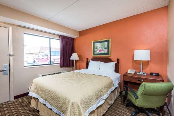  - Days Inn Harmarville - I-76, Exit 48