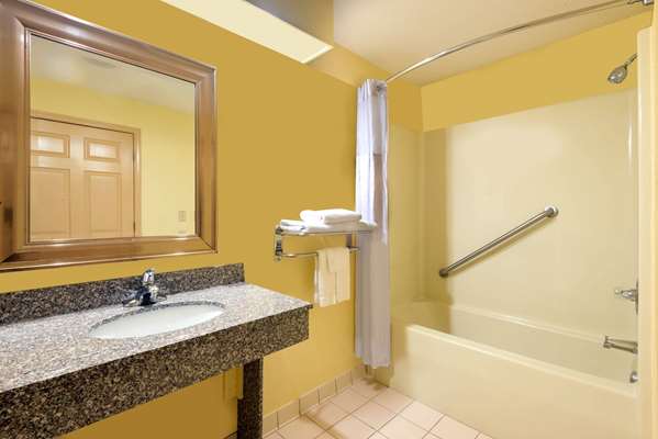  - Days Inn Northeast Montgomery
