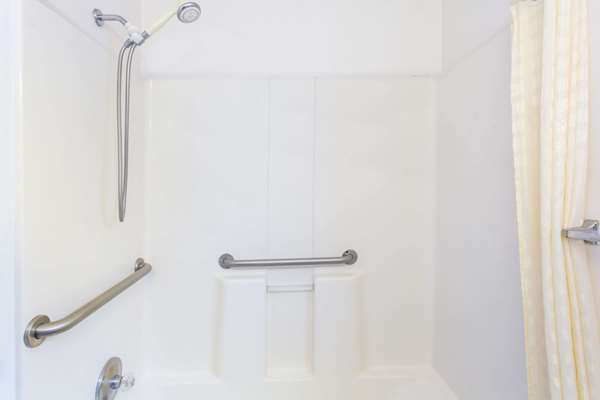  - Travelodge Motel Williams