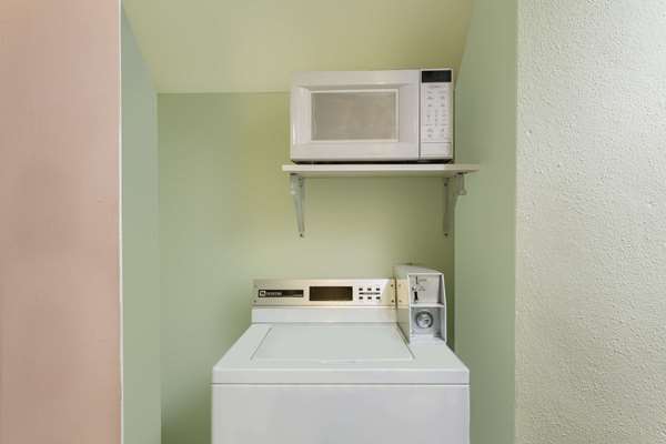 Amenities - Travelodge Motel Williams