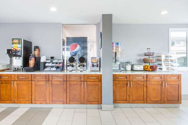  - Travelodge Motel Williams