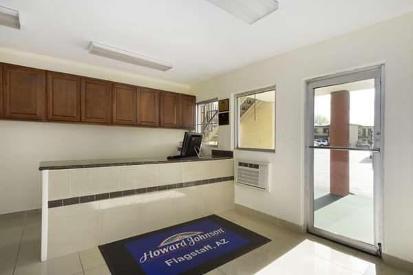  - Howard Johnson Inn West Flagstaff