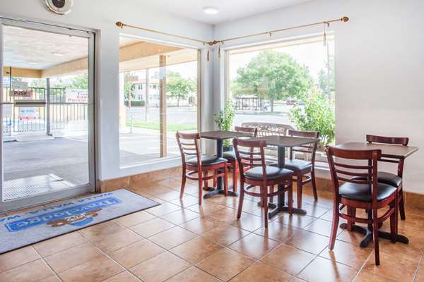  - Travelodge East Main Street Walla Walla