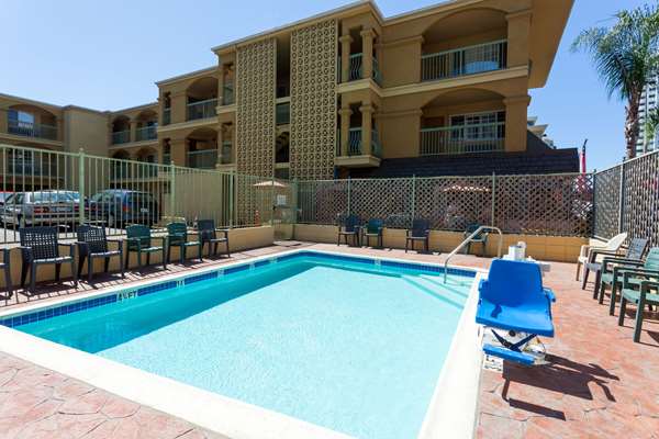 Pool - Travelodge Downtown Long Beach