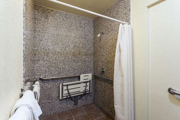  - Travelodge Downtown Long Beach