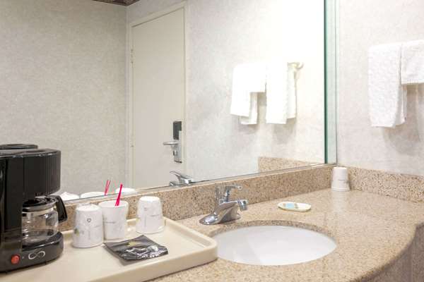  - Travelodge Downtown Long Beach