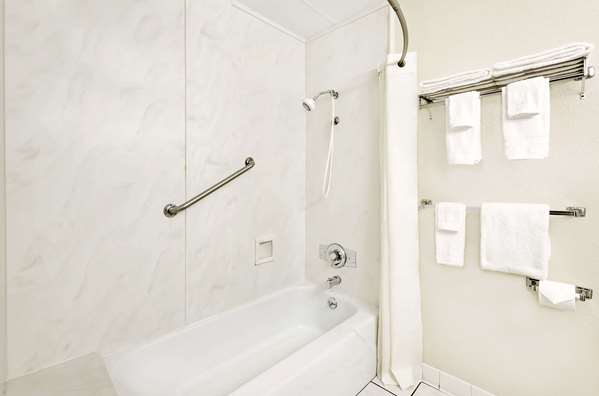  - Travelodge Chambersburg