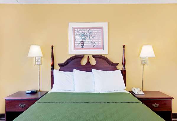  - Travelodge Chambersburg