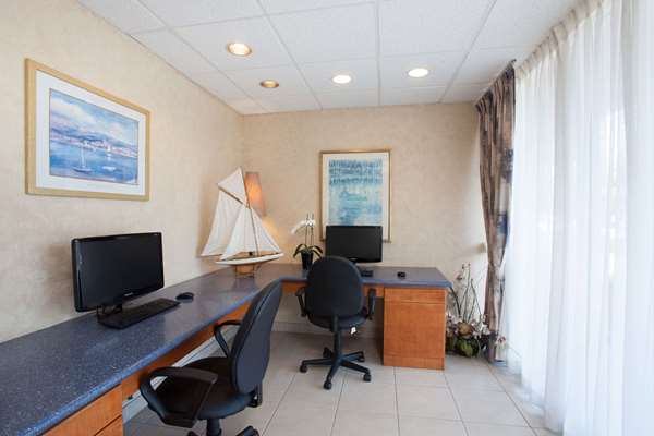 Exterior view - Travelodge Fairgrounds Monterey