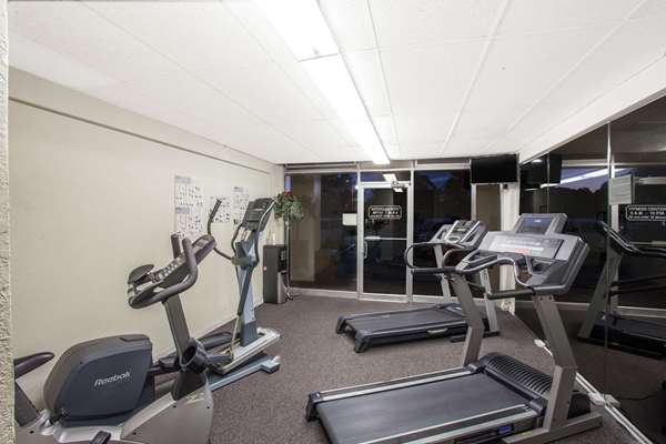 Fitness/ Exercise Room - Travelodge Fairgrounds Monterey