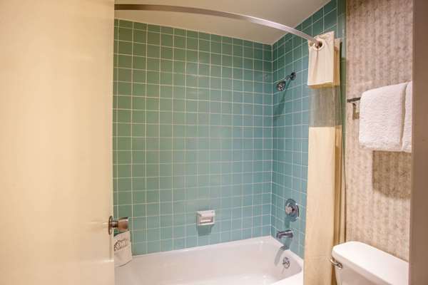  - Travelodge Fairgrounds Monterey