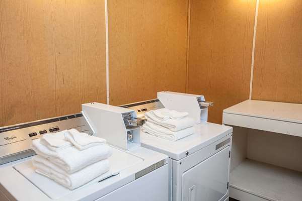  - Travelodge Fairgrounds Monterey