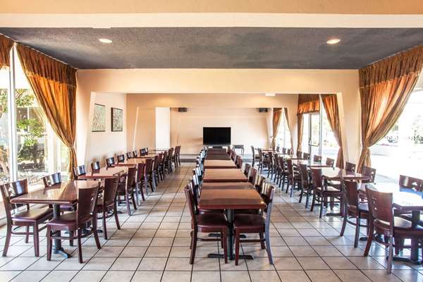  - Travelodge Fairgrounds Monterey