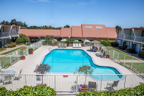 Pool - Travelodge Fairgrounds Monterey
