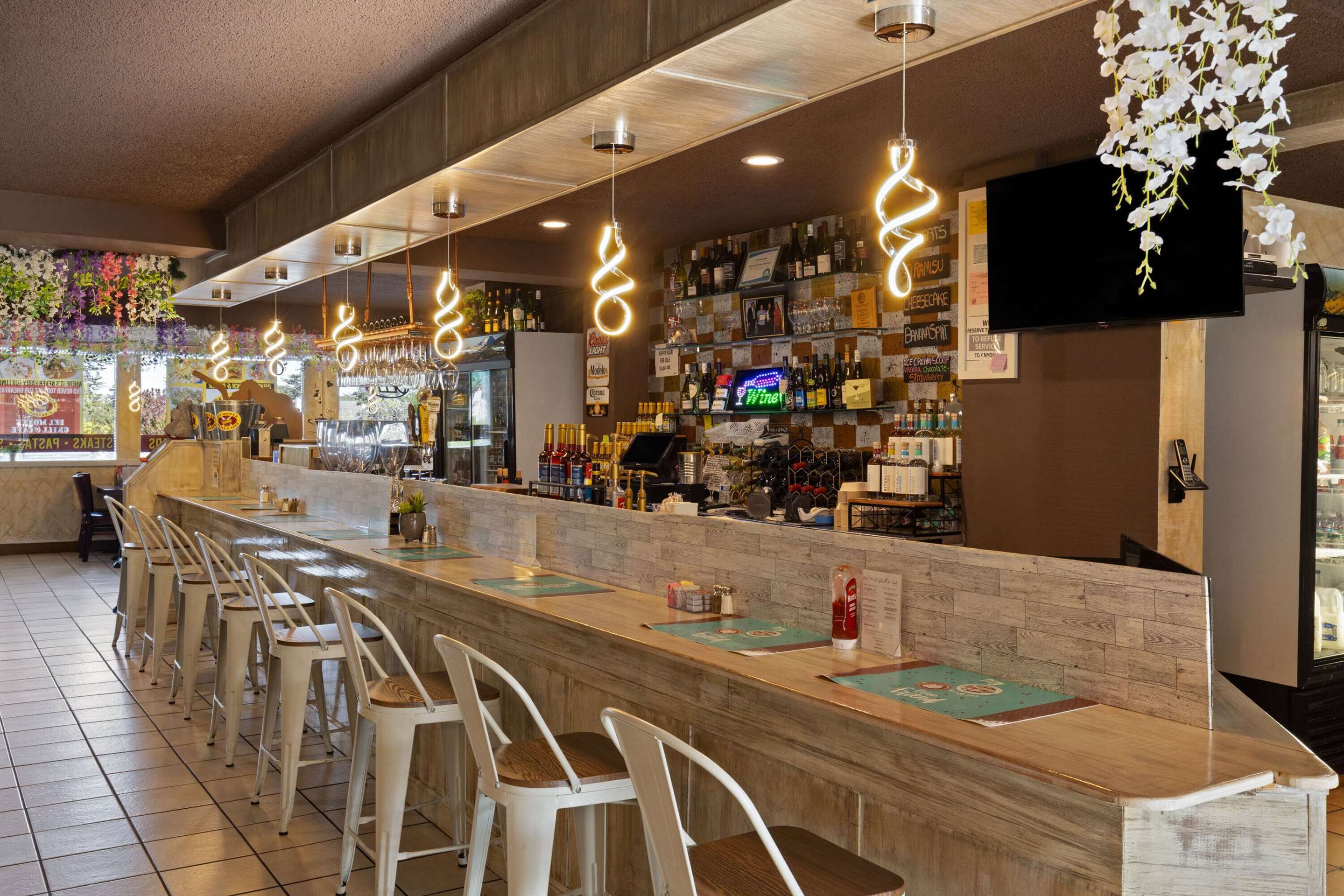 BarLounge | Travelodge by Wyndham Monterey Bay