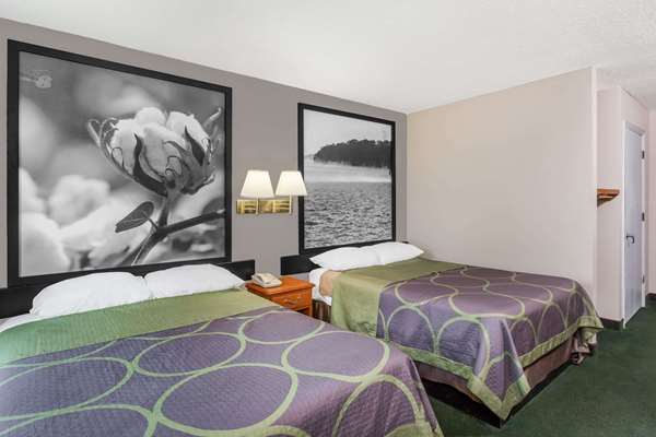  - Super 8 Motel Athens - I-65, Exit 351