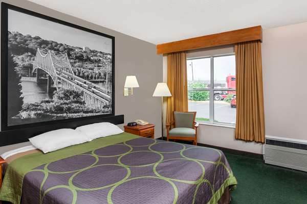  - Super 8 Motel Athens - I-65, Exit 351