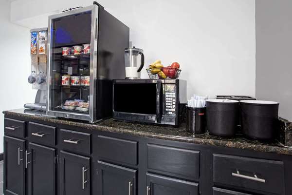  - Ramada Limited Jackson Airport Pearl - I-20, Exit 52