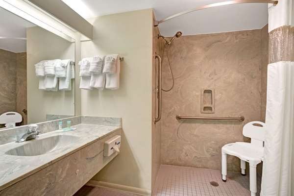  - Howard Johnson Express Inn & Suites Lake Front Park Kissimmee