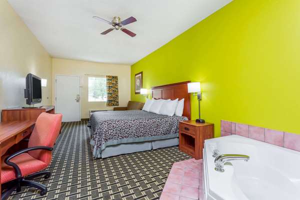  - Days Inn Trenton - I-59, Exit 11