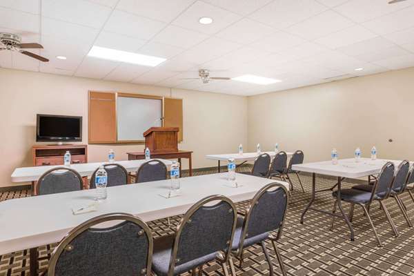  - Days Inn Trenton - I-59, Exit 11