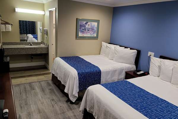  - Travelodge Clearlake