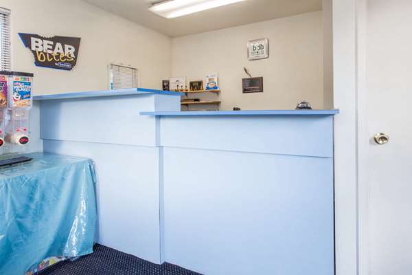  - Travelodge Clearlake