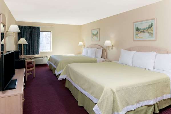 Suite - Days Inn Mt Vernon - I-57 & I-64, Exit 95