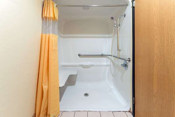  - Days Inn Mt Vernon - I-57 & I-64, Exit 95