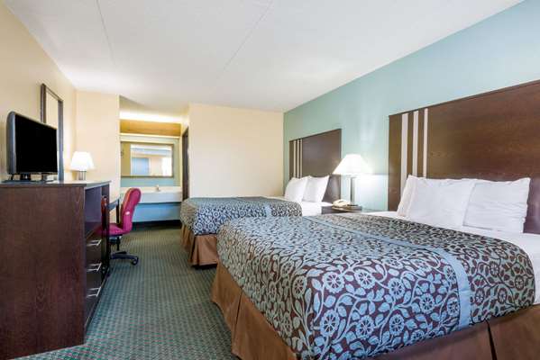  - Days Inn Huber Heights - I-70, Exit 36