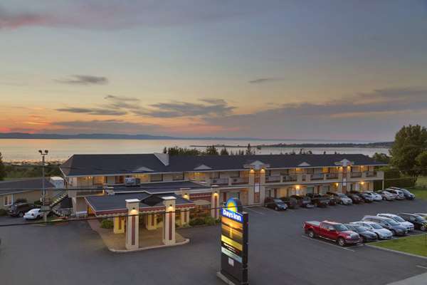 Exterior view - Days Inn Riviere du Loup