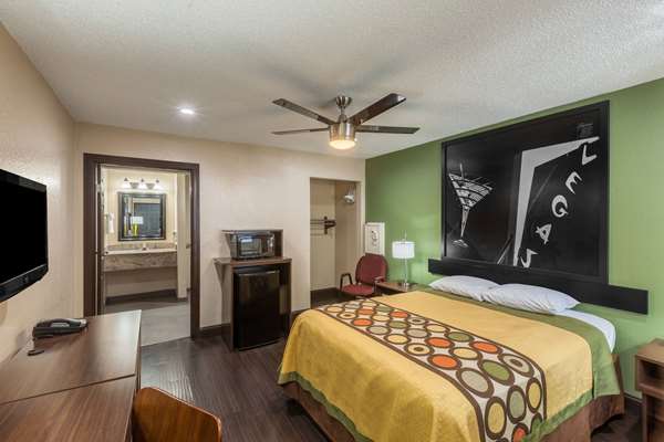  - Super 8 Motel University Austin - I-35, Exit 238A
