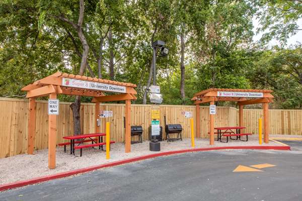  - Super 8 Motel University Austin - I-35, Exit 238A