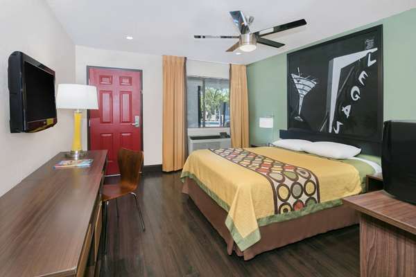  - Super 8 Motel University Austin - I-35, Exit 238A