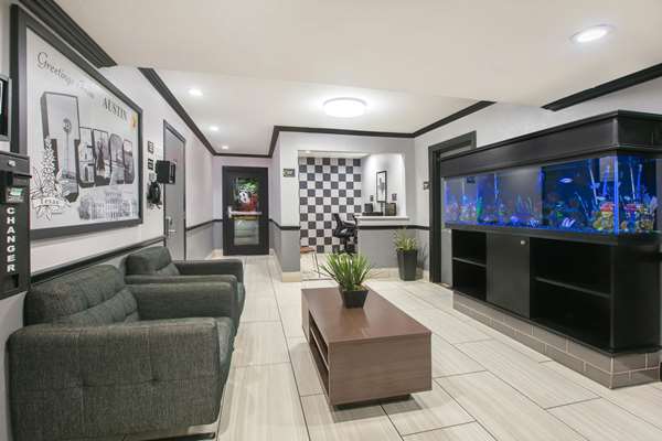  - Super 8 Motel University Austin - I-35, Exit 238A