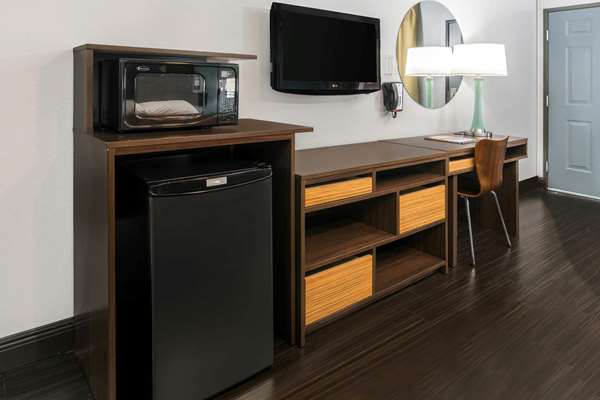  - Super 8 Motel University Austin - I-35, Exit 238A