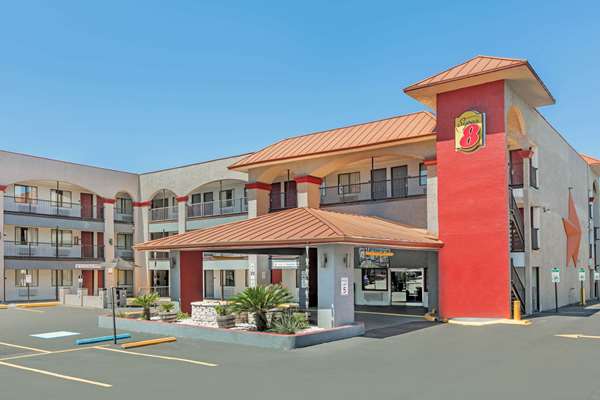 Exterior view - Super 8 Motel University Austin - I-35, Exit 238A