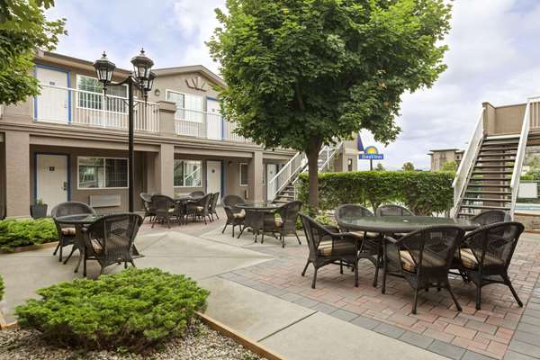  - Days Inn East Kelowna