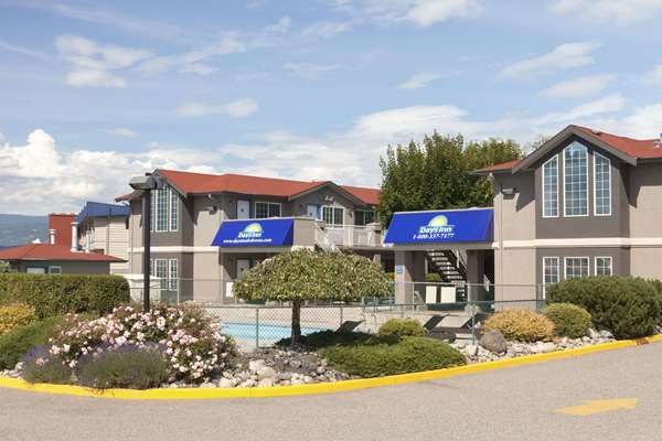 Exterior view - Days Inn East Kelowna