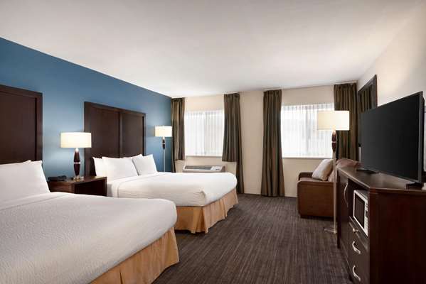  - Days Inn East Kelowna