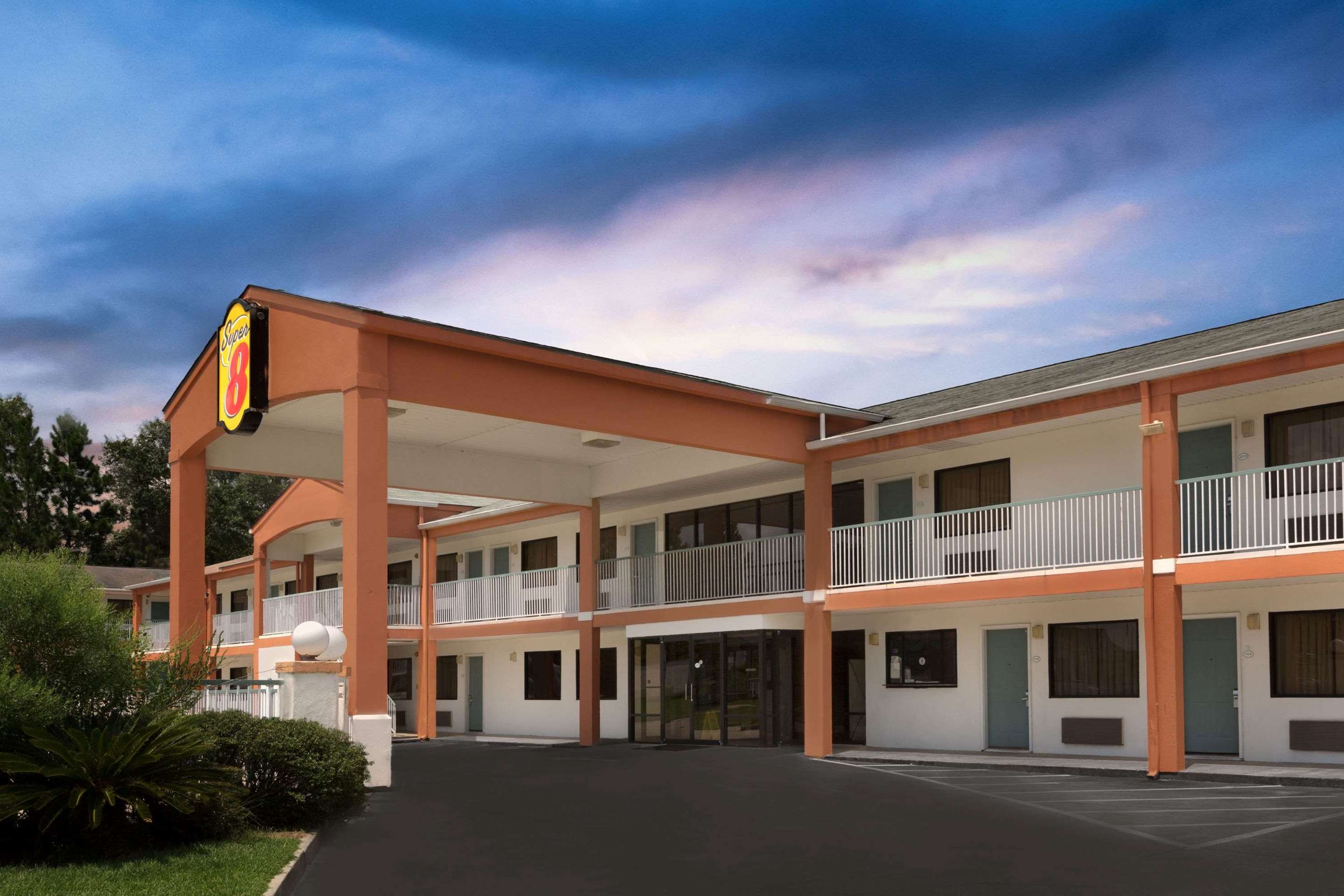 Exterior | Super 8 by Wyndham Ocean Springs Biloxi