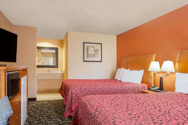  - Days Inn Centerville - I-45, Exit 164