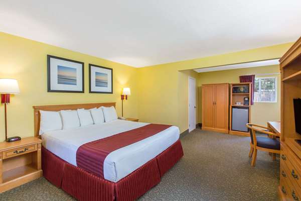  - Days Inn Redwood City