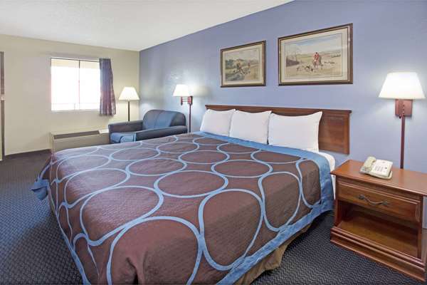  - Super 8 Motel Suwanee - I-85, Exit 111