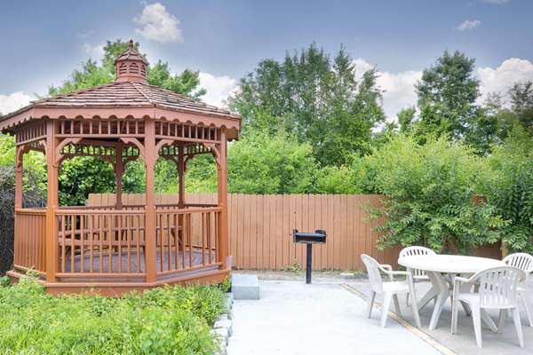  - Days Inn Columbus North - I-185, Exit 6