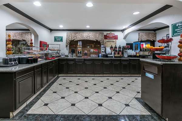  - Ramada Hotel North Airport Oklahoma City