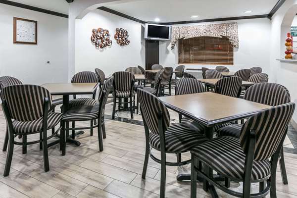  - Ramada Hotel North Airport Oklahoma City