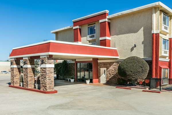 Exterior view - Ramada Hotel North Airport Oklahoma City